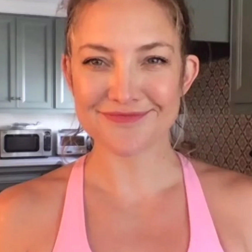 Kate Hudson Talks "Wellness Martinis," Mascara, & the Workout Behind the Abs