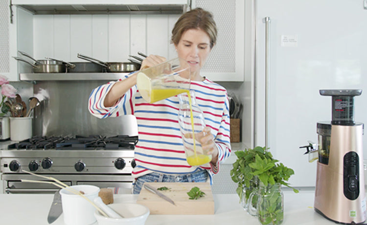 The Sun Tea Recipe That's Packed with Antioxidants and Good Vibes